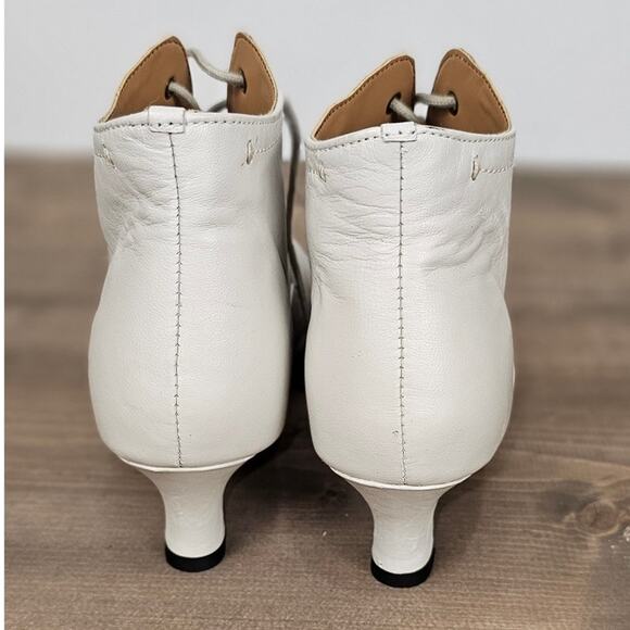 Array by Massey leather lace up ankle boots womens sz9M light grey butter soft - Picture 9 of 11